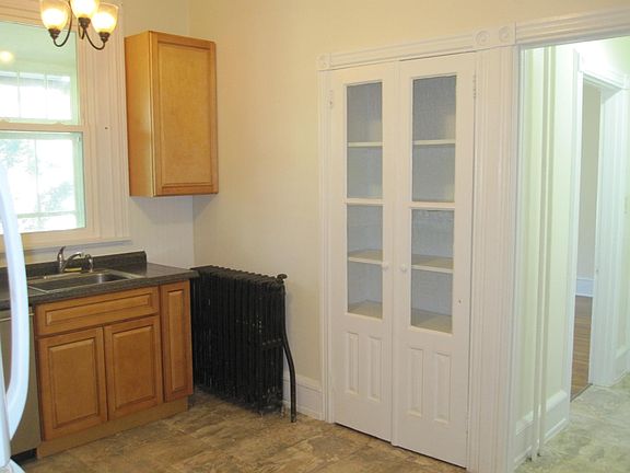 2nd image of 312 Gay St APT 1