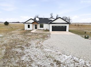 23365 N Lark Song Ln, Sturgeon, MO 65284