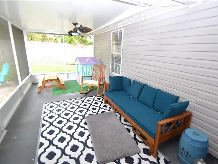 964 Linlen Ave — Photo 6