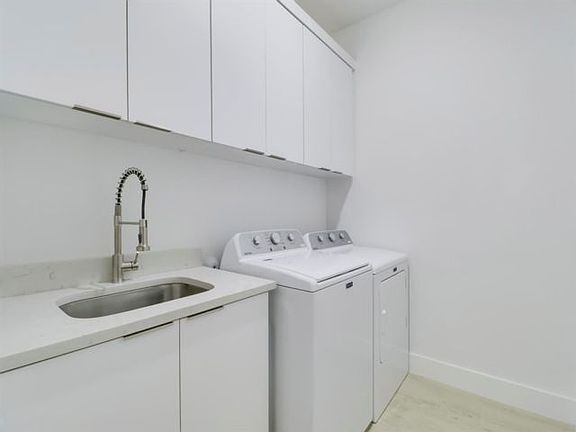 4th image of 17780 Thelma Ave