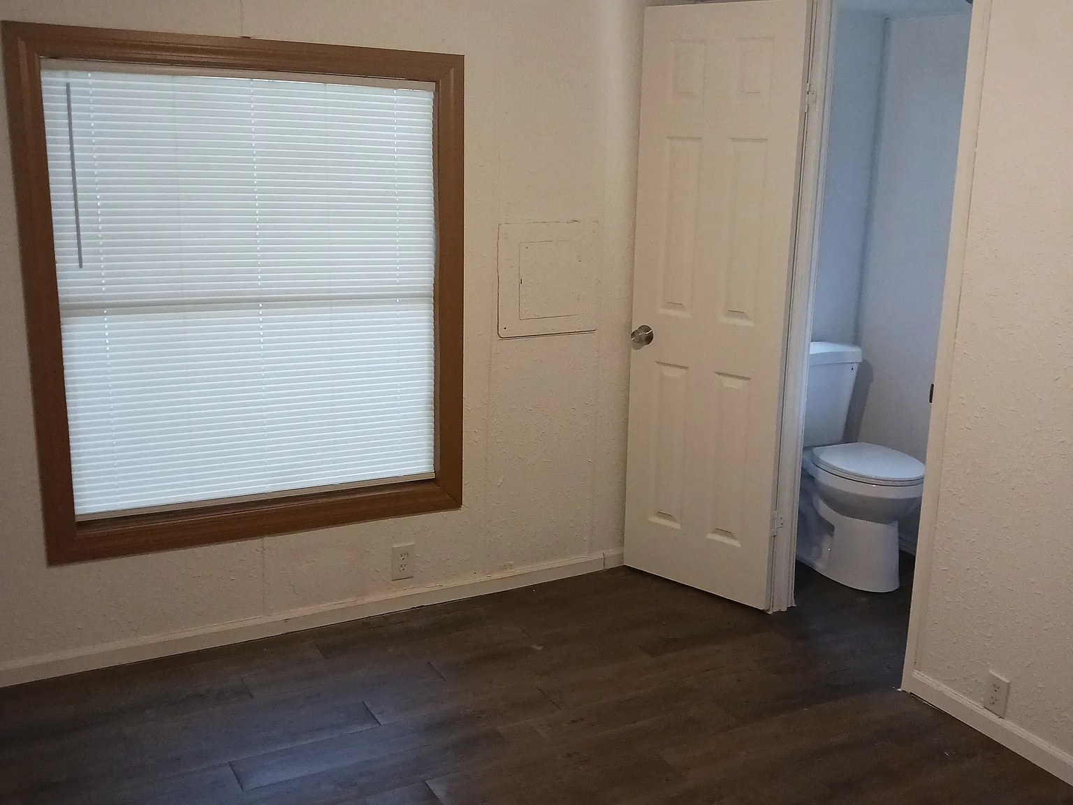 3 bed, 1.5 bath, 950 sqft, $1,400 — Photo 4