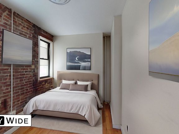 3rd image of 435 W 54th St