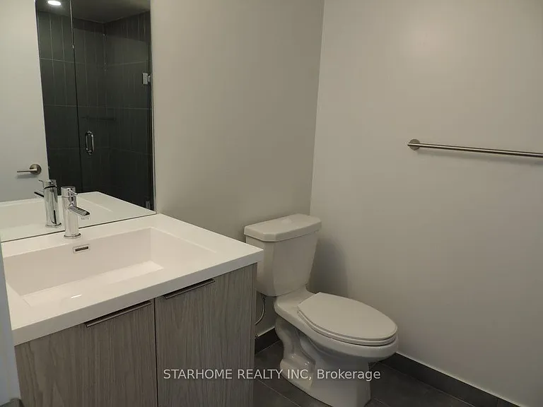 60 Shuter St #1610 — Photo 6