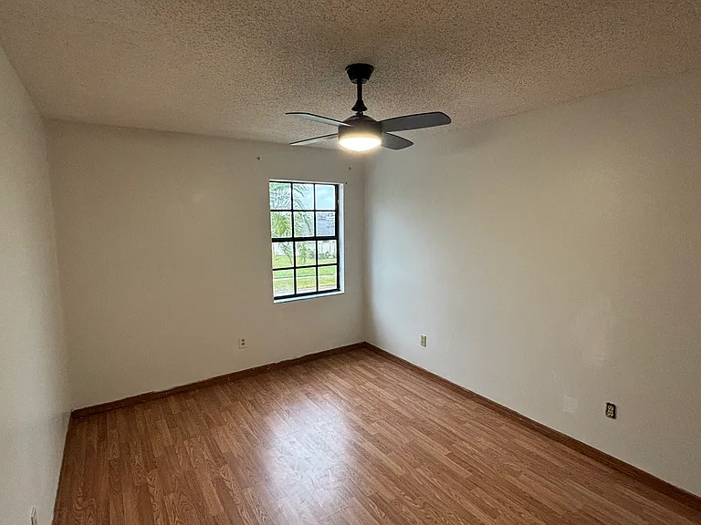 7400 Wade Meadow Ct — Photo 7