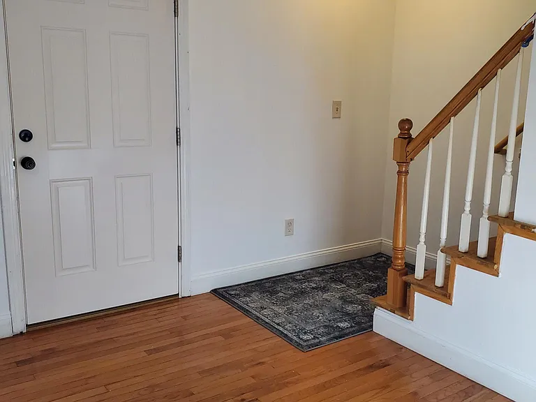 96 Evergreen St — Photo 13