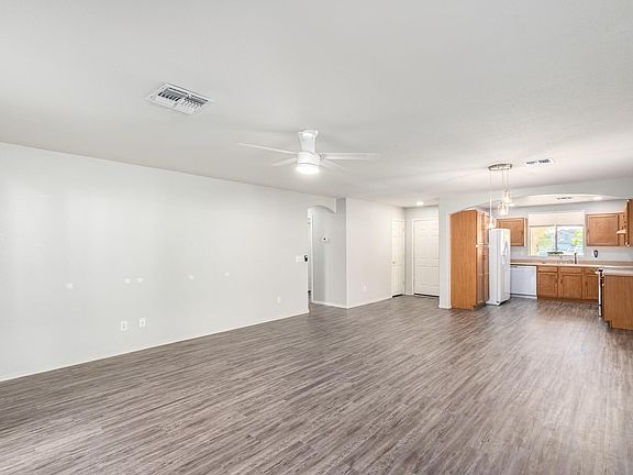 3rd image of 2609 S Devonna Ln