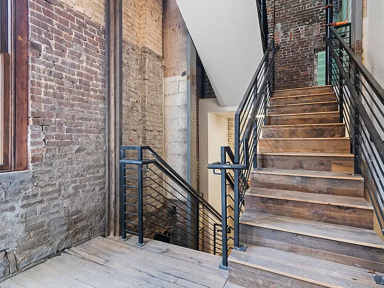 Brand new apartments in downtown Springfield! — Photo 17