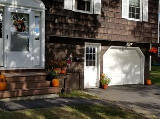 415 Pearl St, Bangor, ME 04401