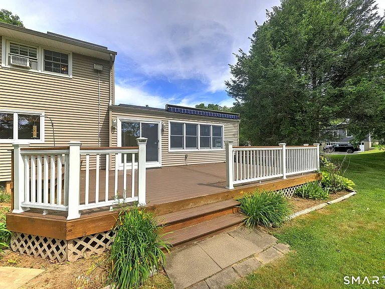 352 Hitching Post Dr — Photo 4