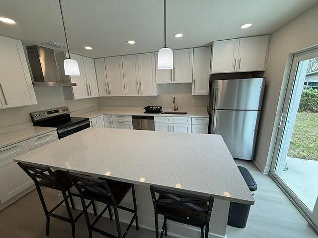 N Renfrew Pl — Photo 9