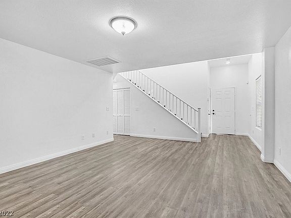 2nd image of 11565 Vesuvio Ct