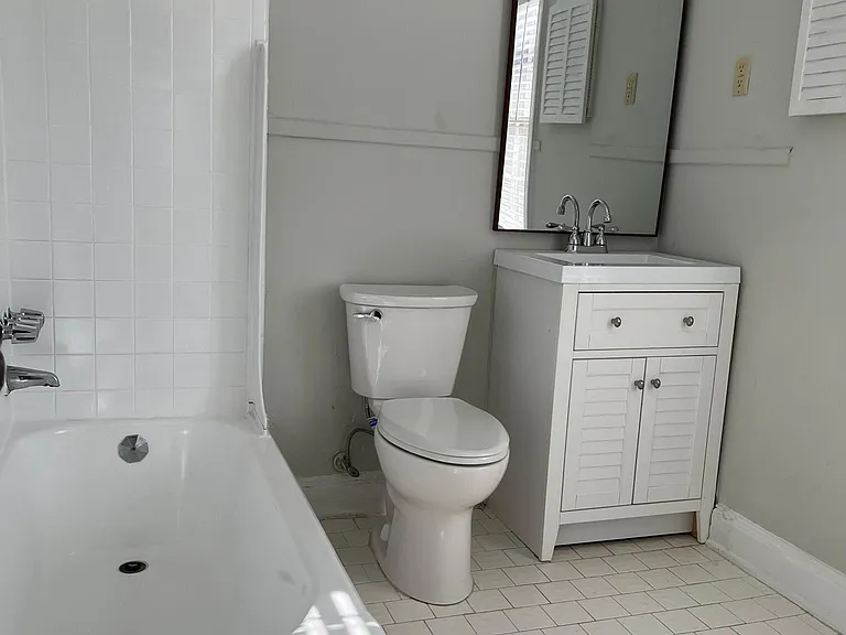708 Poinsettia St #C12 — Photo 6