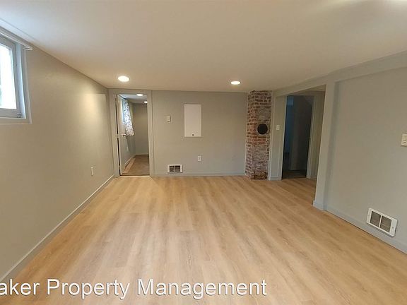 3rd image of 2107 S Ainsworth Ave