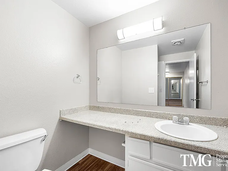 Kings Meadow Apartments — Photo 46