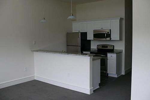 1st image of 175 Maple St APT 505