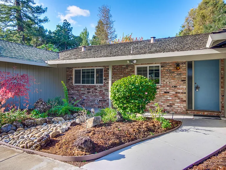 130 S Avalon Dr — Photo 8
