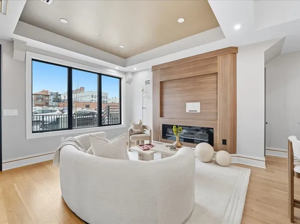 134 Hancock Avenue image 3 of 23