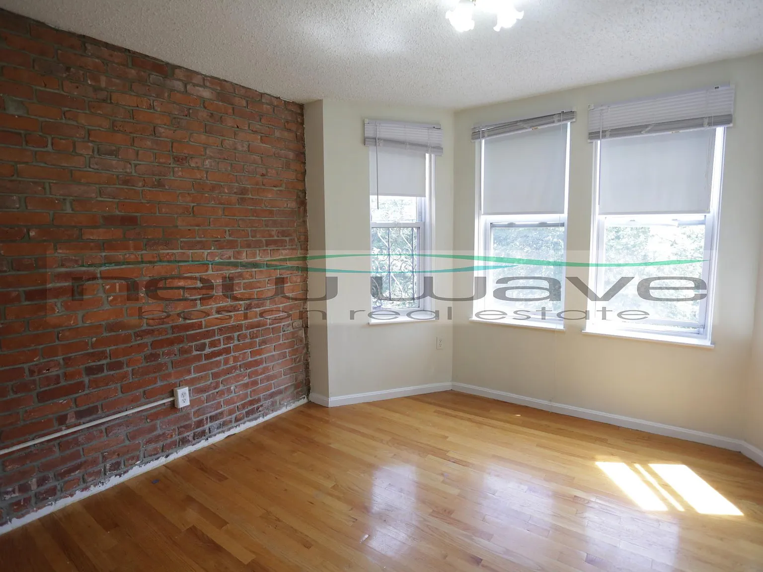 2 bed, 999 sqft, $3,800 — Photo 1