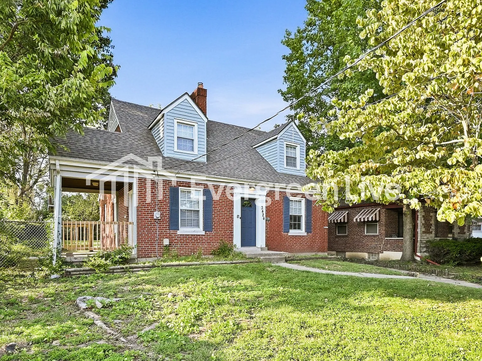 3 bed, 2.0 bath, 1421 sqft, $1,595 — Photo 1