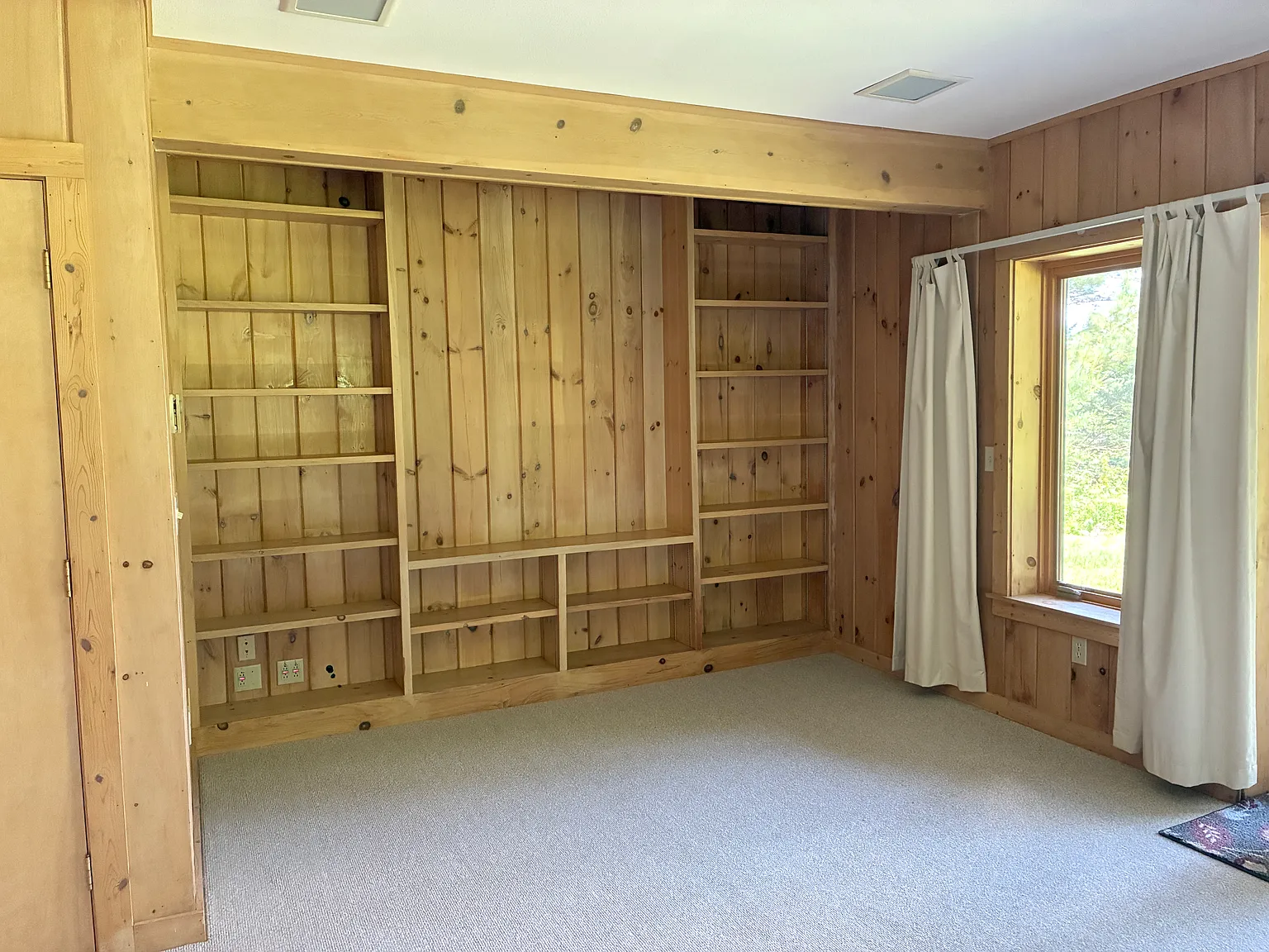 1 bed, 875 sqft, $1,300 — Photo 3
