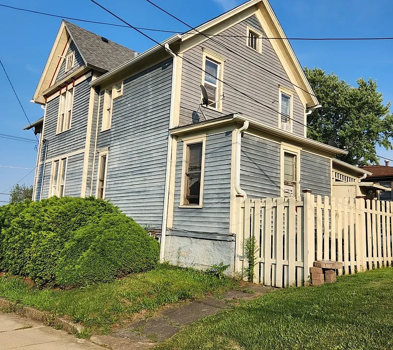 Building Photo 3