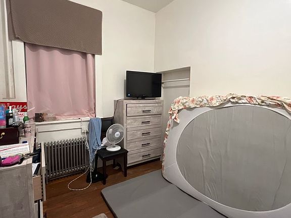 5th image of 266-268 E Walnut St #1