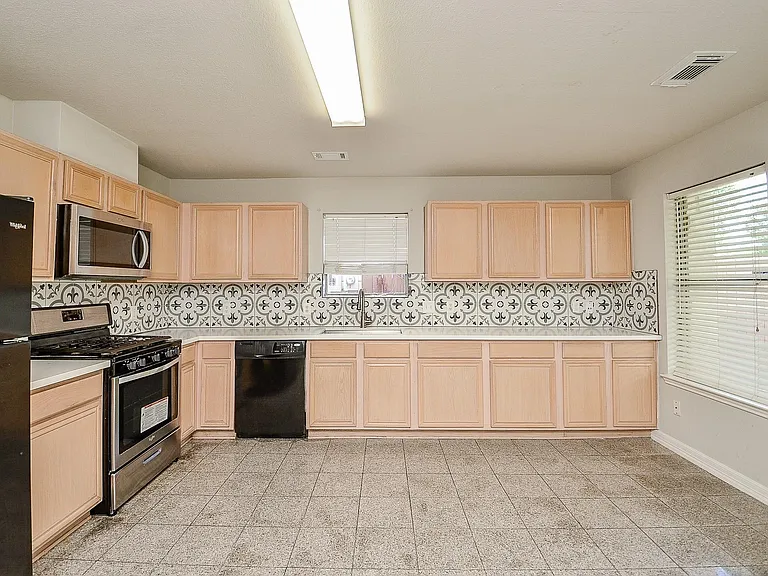 13410 Cricklewood Creek Ln — Photo 11