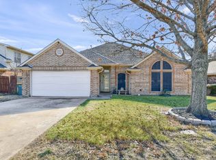 300 E North Creek Dr, Sherman, TX 75092