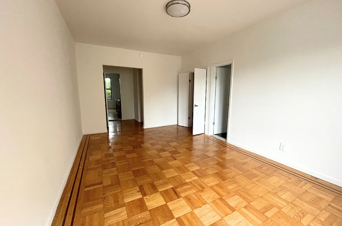 815 East 14th Street — Photo 2