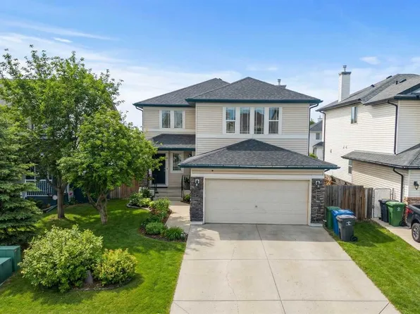 332 E Oakmere Way, Chestermere, AB T1X 1N3