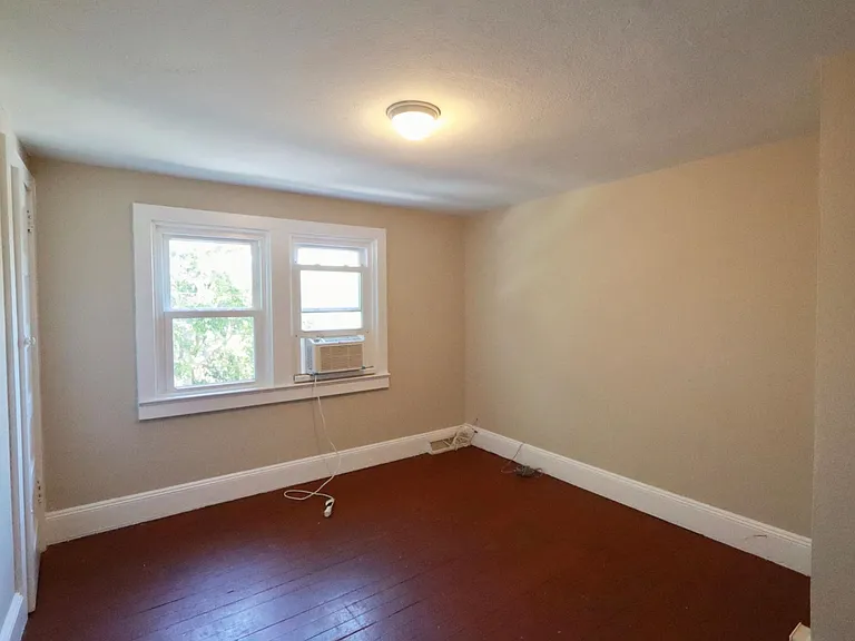 39 Moran Ave — Photo 19