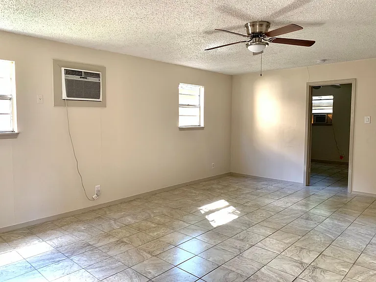 607 Barbe St #4 — Photo 10