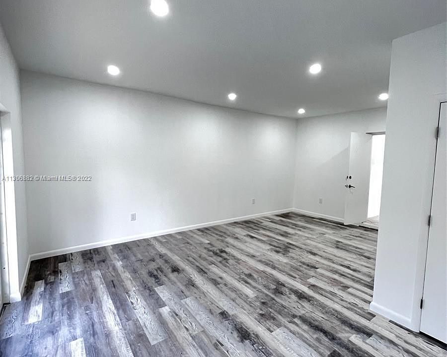 1st image of 2523 Cleveland St #2523