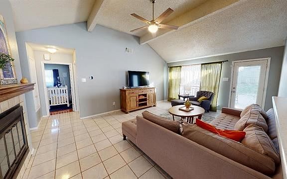 2nd image of 6002 Sasaki Way