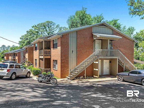 2nd image of 512 Lake Forest Blvd APT 123F