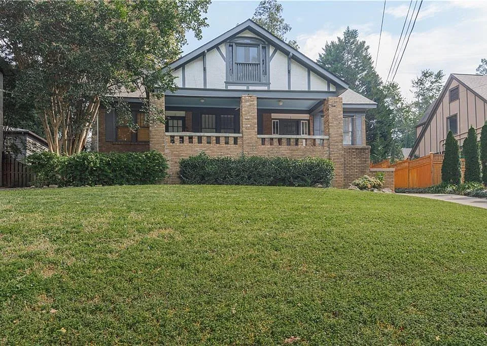 1539 N Morningside Dr NE #CARRIAGE HOUSE