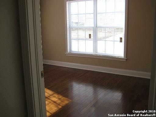 4th image of 1426 ONSLOW ST