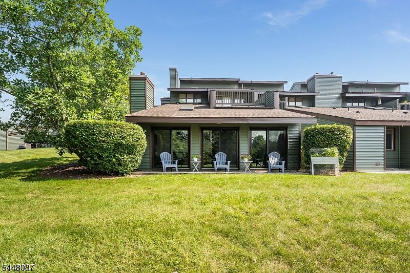 1st image of 23 Highland Cir