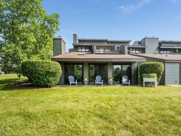 23 Highland Cir, Clinton Twp., NJ 08801