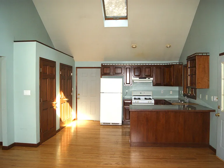 1015 W 4th Ave — Photo 2