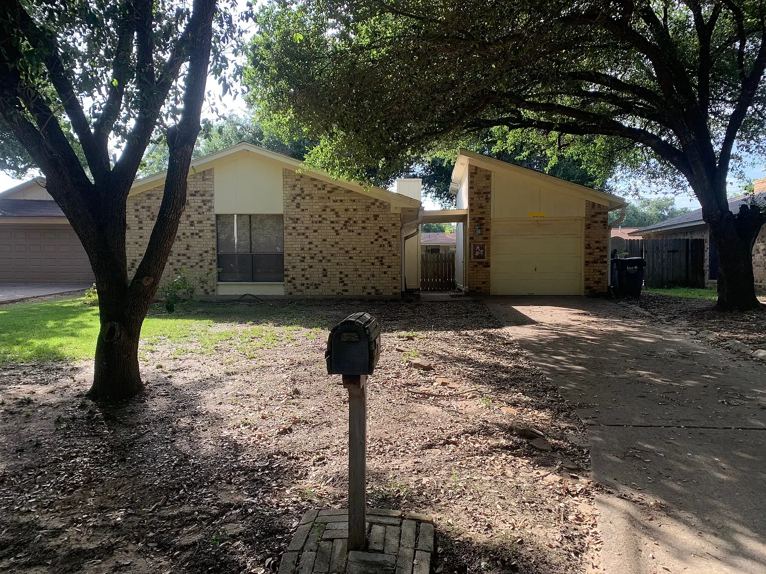 3 bed, 1362 sqft, $670 — Photo 1