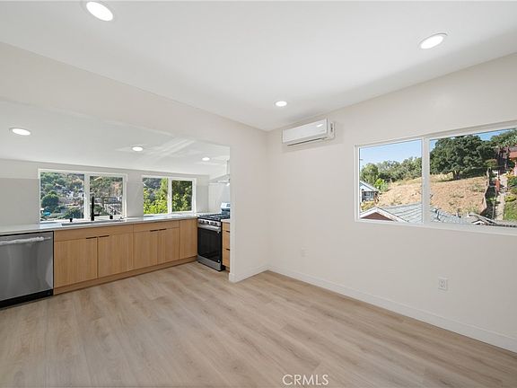 4th image of 4365 O'Neill St