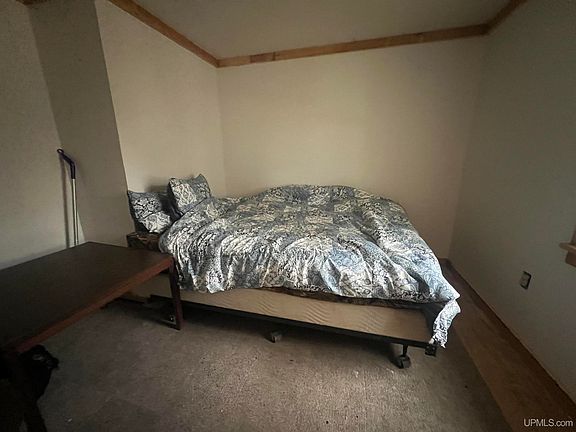 5th image of 1033 D Rd