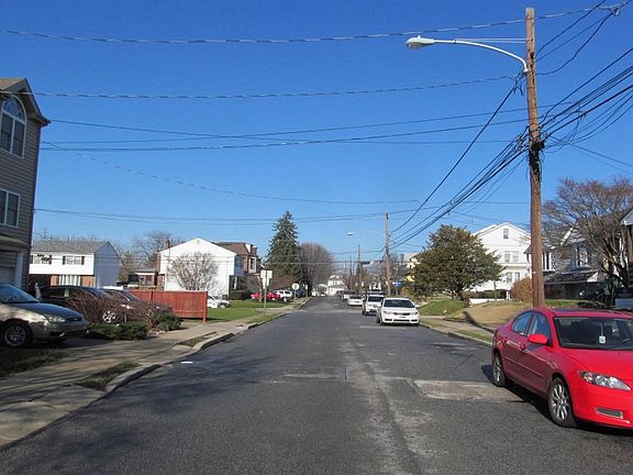 5th image of 504 Bonsall Ave
