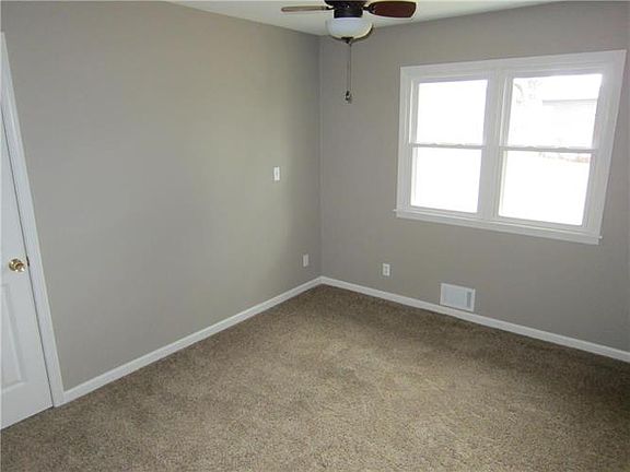 2nd image of 3208 NE 67th St