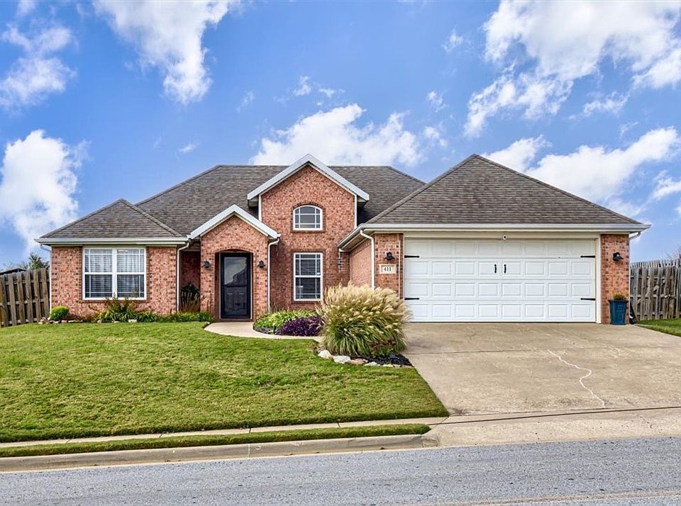 1st image of 411 Sienna Dr