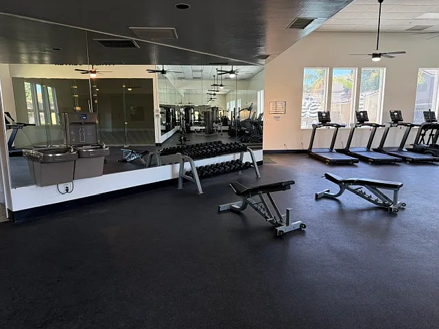 2 bed, 1159 sqft, $2,345 — Photo 4