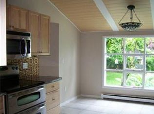 140 Applewood Dr, Easton, PA 18045