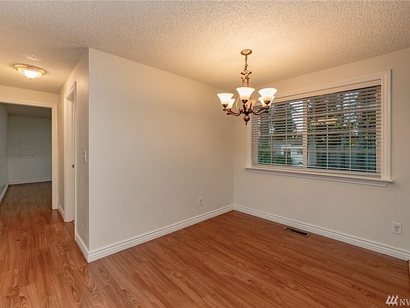 5th image of 2508 S 302nd Pl