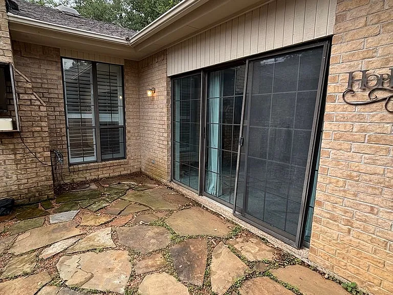 5026 Bellaire Dr S — Photo 44